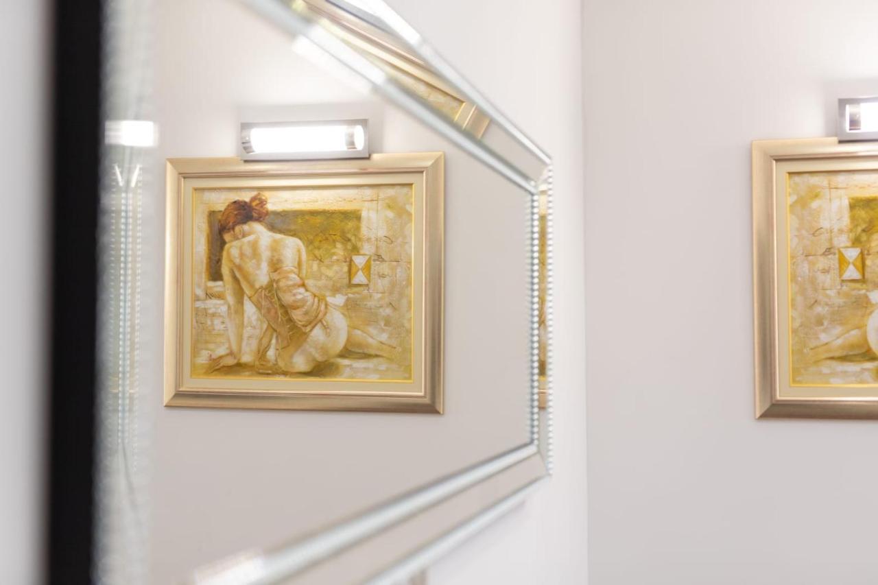 Lux Apartment Ema Kastela Bagian luar foto